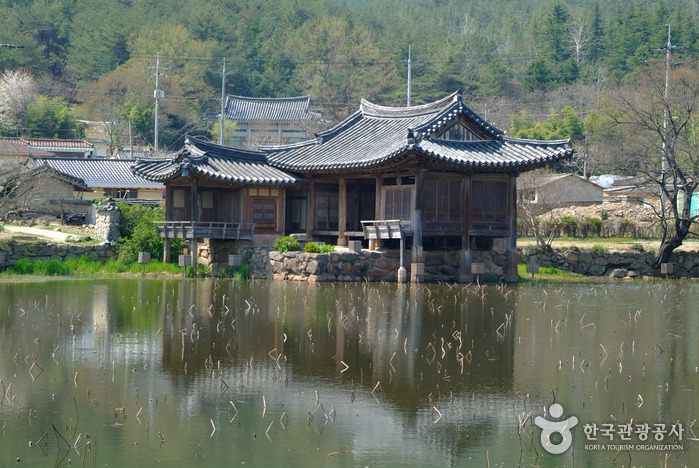 慶州書出池(경주 서출지)