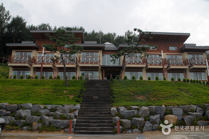 Bongsusan Recreational Forest (봉수산 자연휴양림)