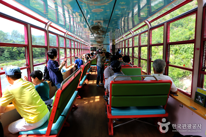 Baekdudaegan Mountain Range Canyon Train (V-Train) (백두대간협곡열차 (V-트레인))