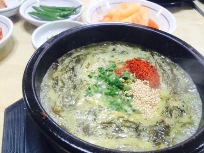 Ujin Haejangguk (우진해장국) Ujin Haejangguk (우진해장국)