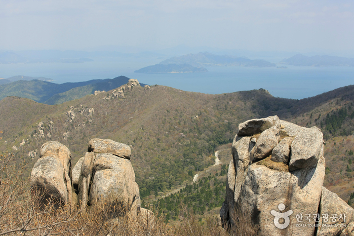 Mont Geumsan à Namhae (남해 금산)
