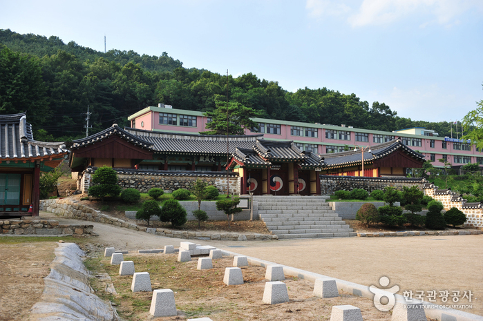 Konfuzianische Schule Ganghwahyanggyo (강화향교)