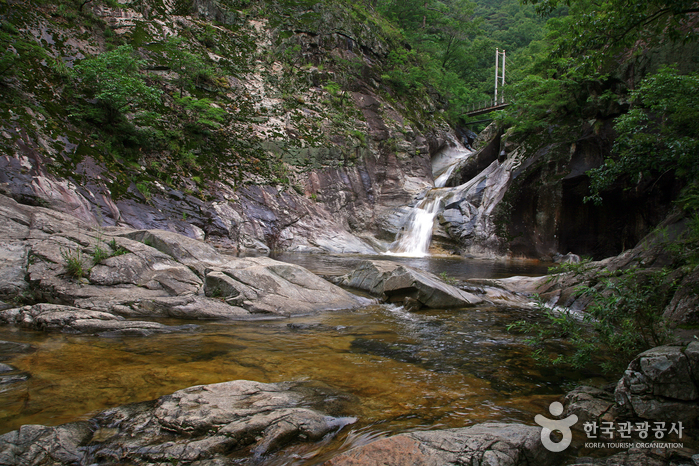 徳邱渓谷（慶尚北道東海岸国家地質公園）（덕구계곡（경북 동해안 국가지질공원））