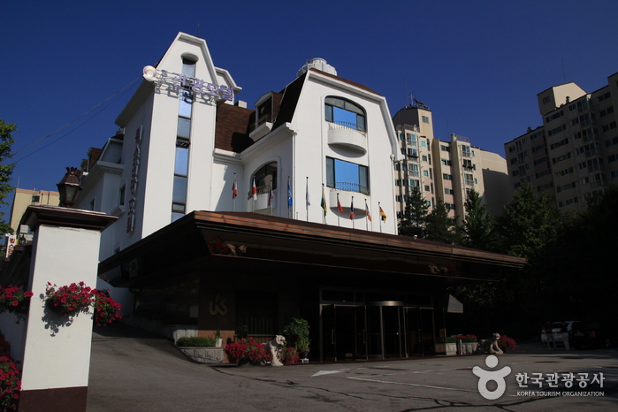 Туристический отель Donghwa Kim's Hotel (동화킴스관광호텔)