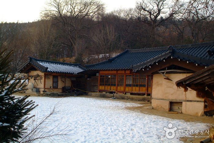 Культурная деревня Ли Хё Сока (이효석 문화마을)