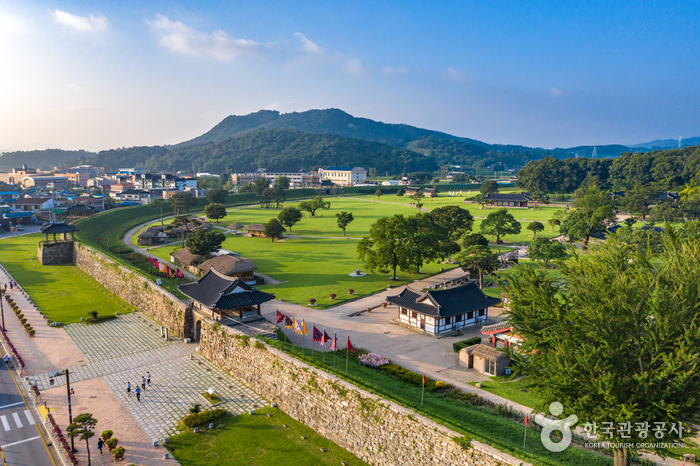 Крепость Хэмиыпсон в городе Сосан (서산 해미읍성)