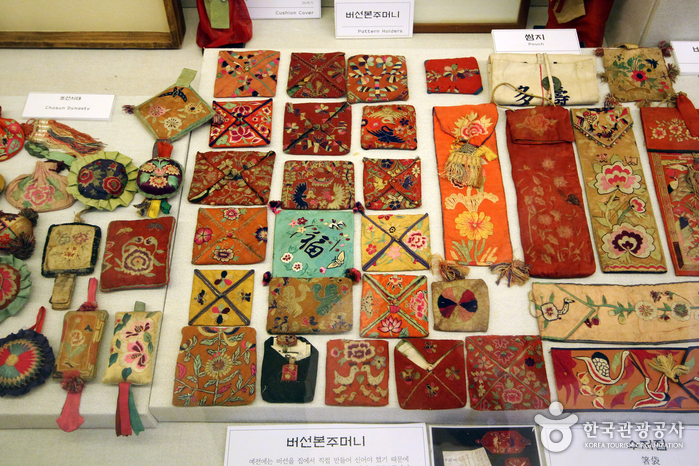 Музей восточного вышивания (동양자수박물관)