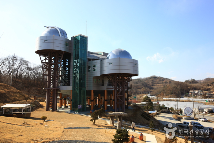 Астро-космический центр уезда Ечхон (예천천문우주센터)