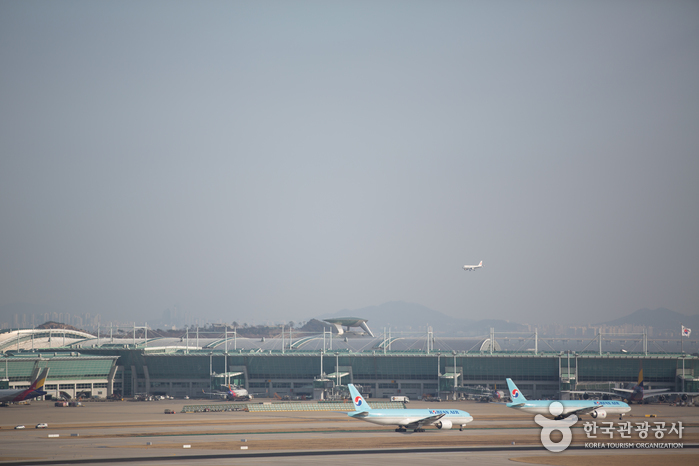 Aeropuerto Internacional de Incheon (인천국제공항) Aeropuerto Internacional de Incheon (인천국제공항)